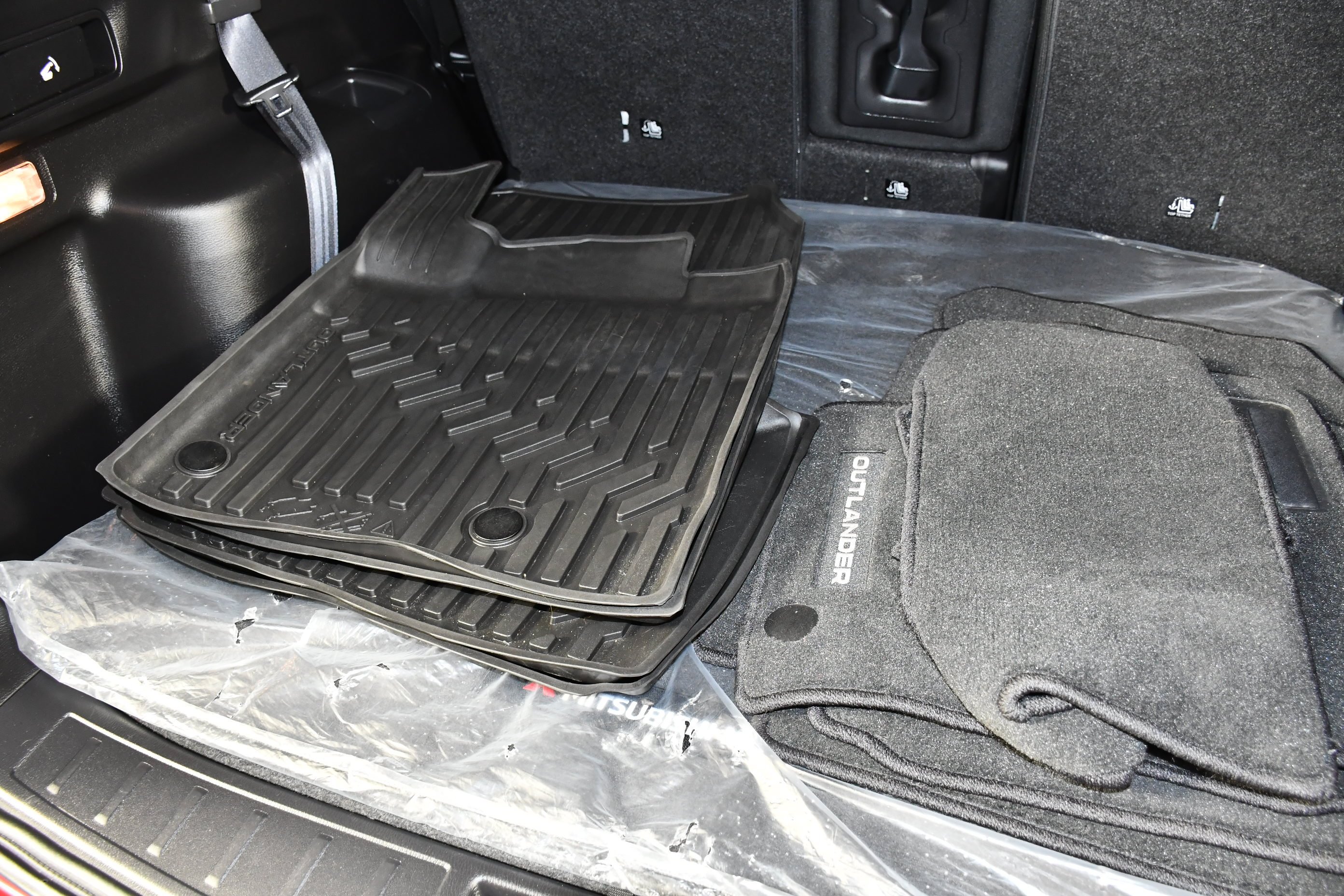 Certified Used 2024 Red Diamond Mitsubishi ES image 47