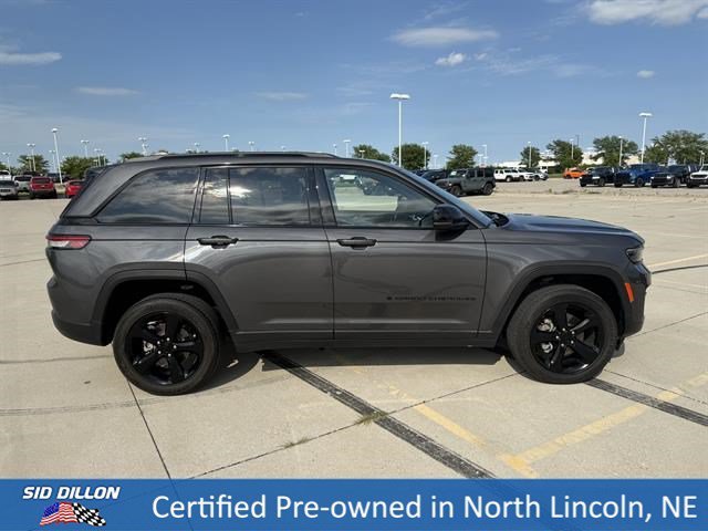 Used 2022 Baltic Gray Metallic Clearcoat Jeep Altitude image 3