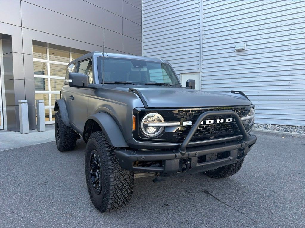Used 2022 Gray Metallic Ford Wildtrak image 4