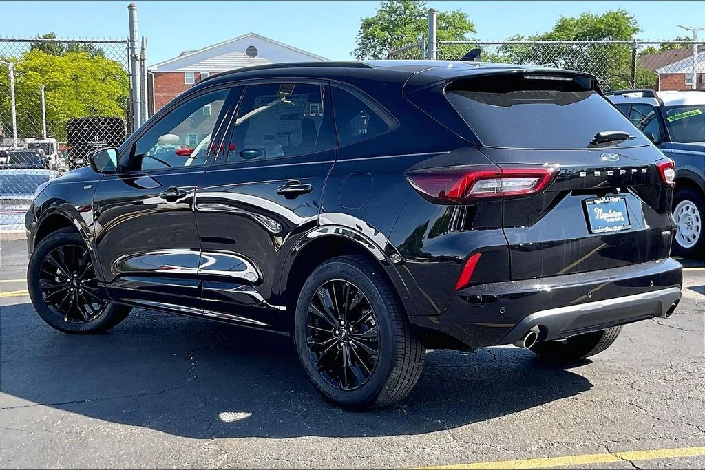 New 2026 Agate Black Metallic Ford ST-Line Elite image 10