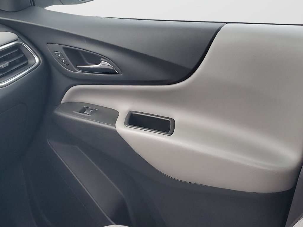 Used 2024 Summit White Chevrolet LT image 22