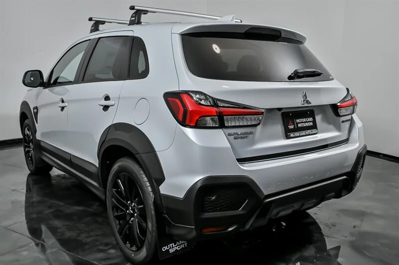 New 2026 White Diamond Mitsubishi Trail Edition image 7