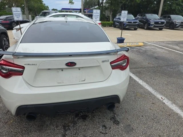Used 2019 White Subaru Limited image 5