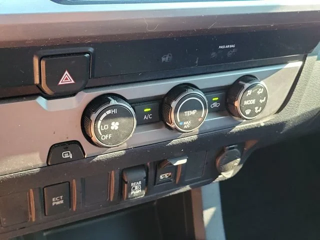 2020 Toyota Tacoma SR5 - Photo 33