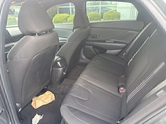 Used 2025 Gray Hyundai SEL Sport image 18