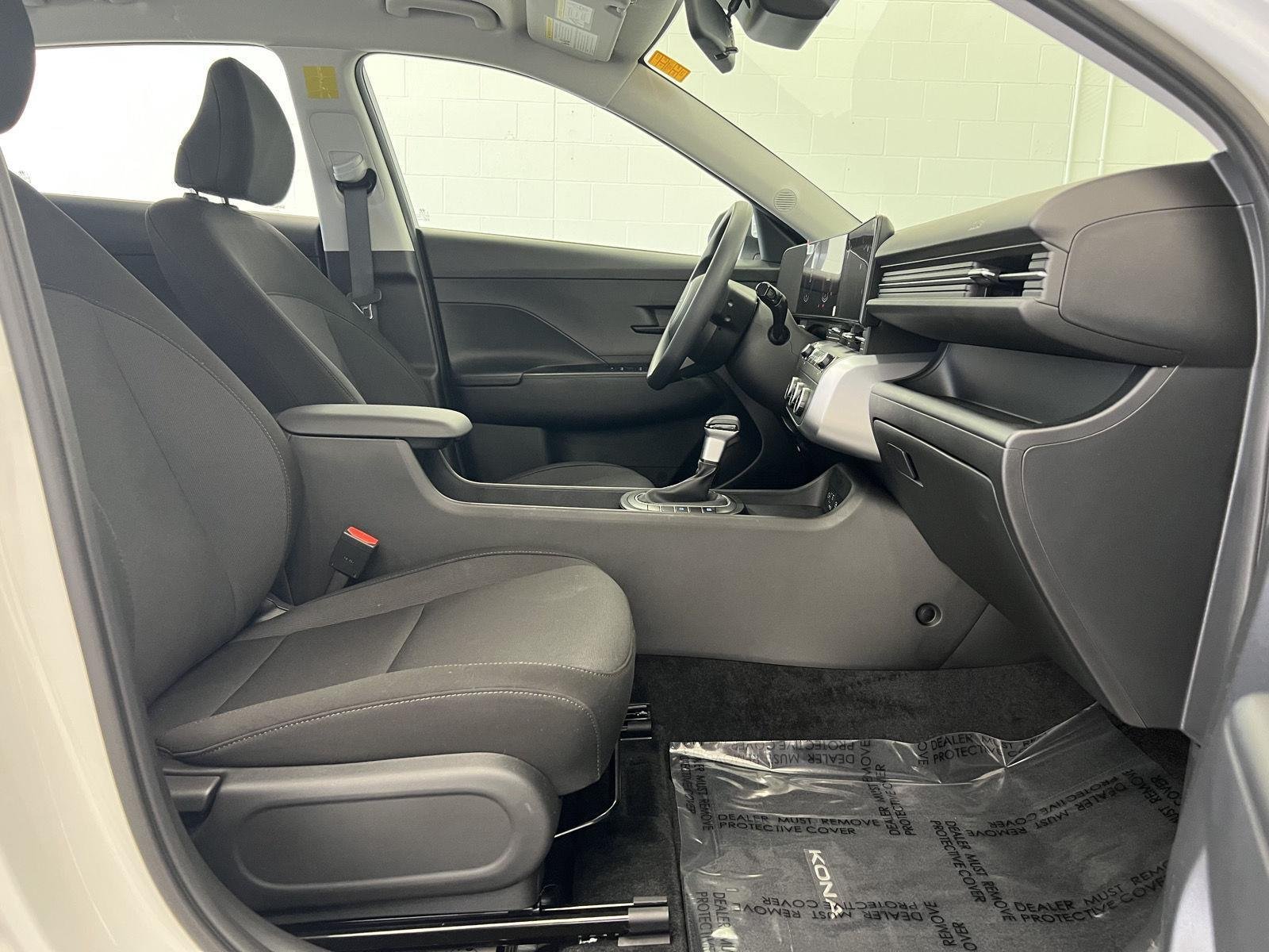 2026 Hyundai Kona SE - Photo 28