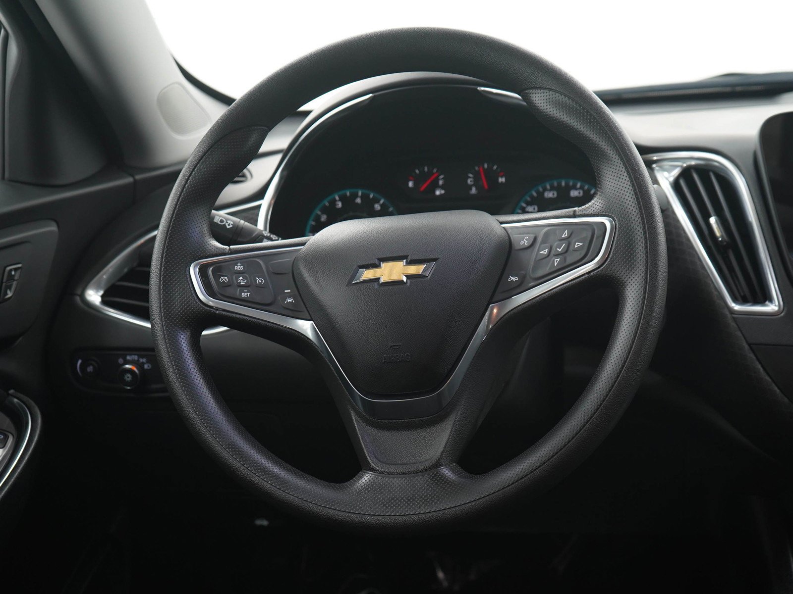 Used 2019 Pacific Blue Metallic Chevrolet 4dr Sdn LT w/1LT image 16
