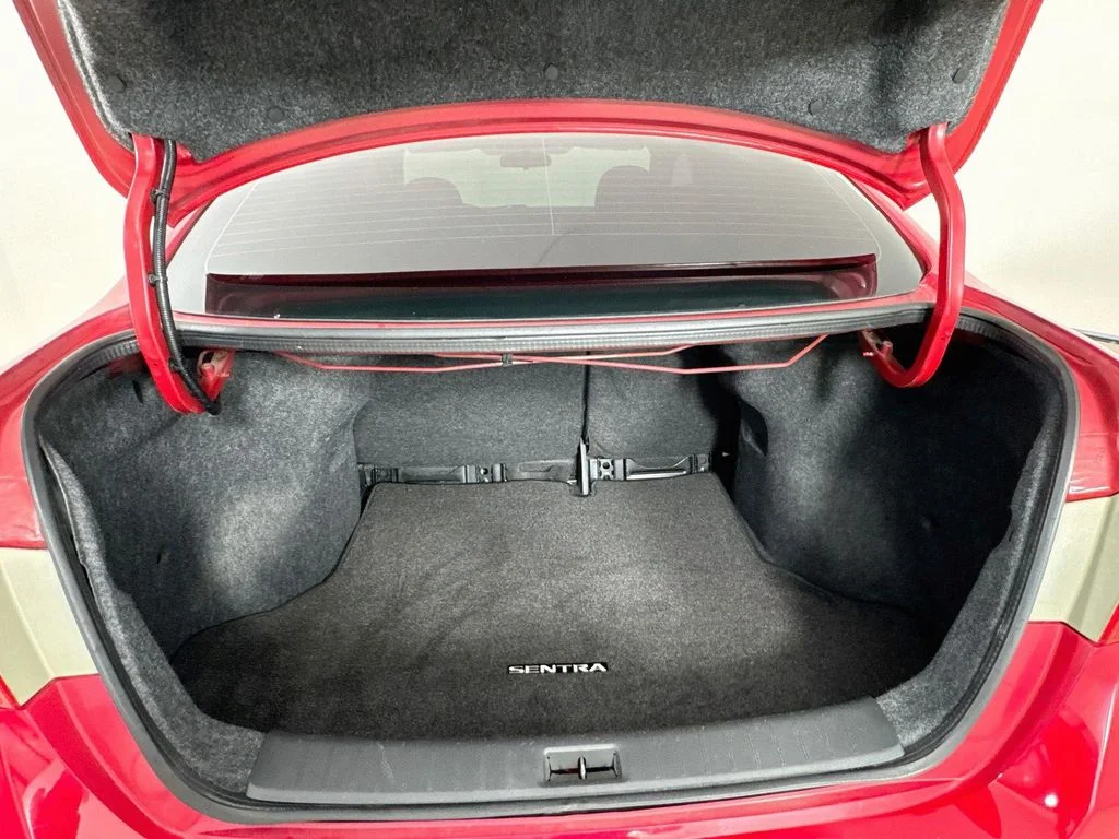 Used 2018 Red Nissan SR image 28