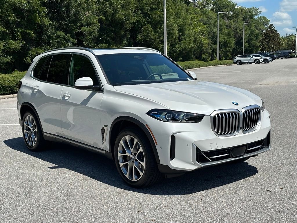 Certified Used 2026 Mineral White Metallic BMW xDrive40i image 7