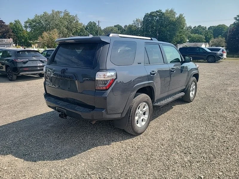 Used 2024  Toyota SR5 Premium image 5