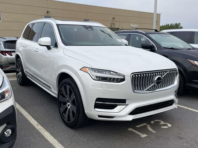 2024 Volvo XC90 T8 Ultimate Bright Theme