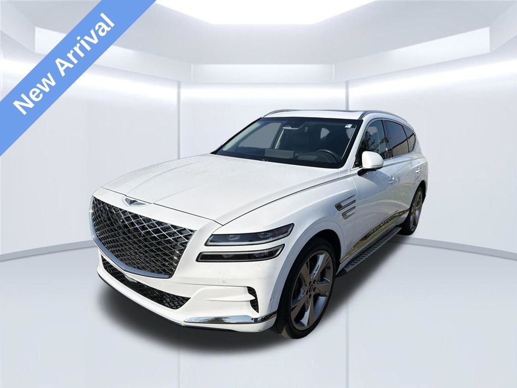 Used 2021 White Genesis 3.5T image 1