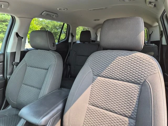 Used 2019 Gray GMC SLE-2 image 18