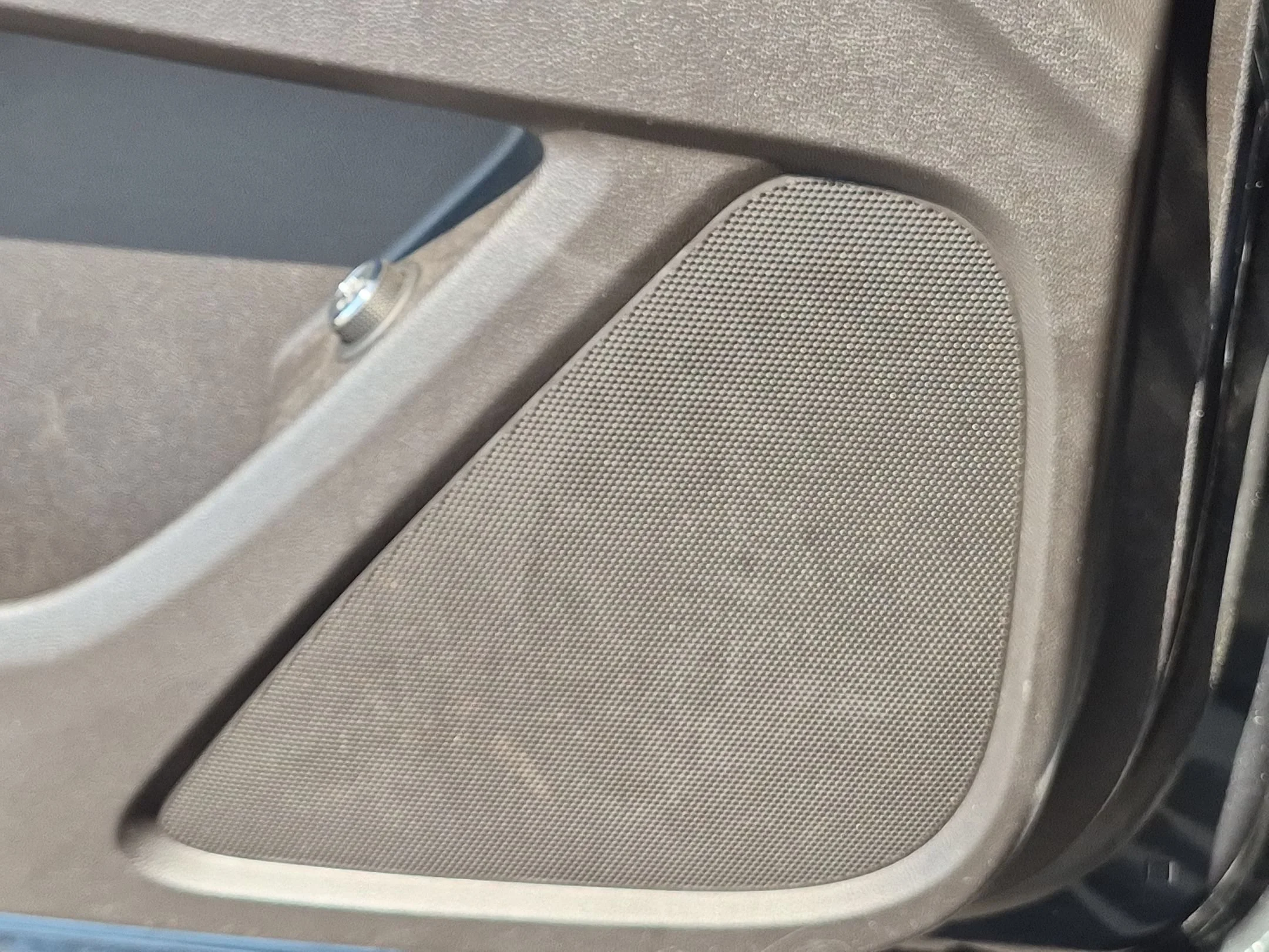 Used 2019 Graphite Metallic Chevrolet LT Cloth image 22