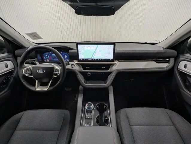 New 2026 Space White Metallic Ford Active image 31