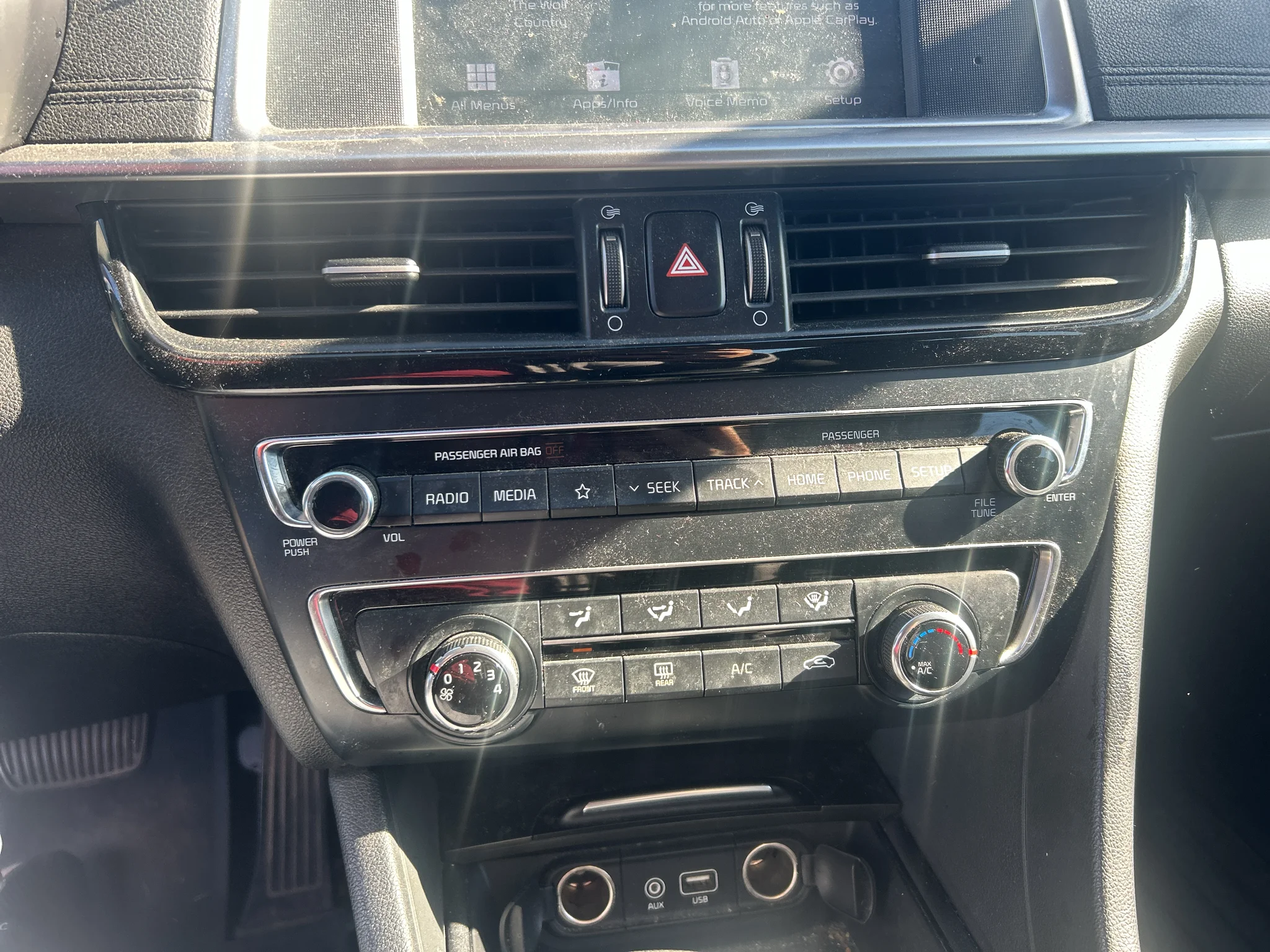Used 2019 Sparkling Silver Kia LX image 13