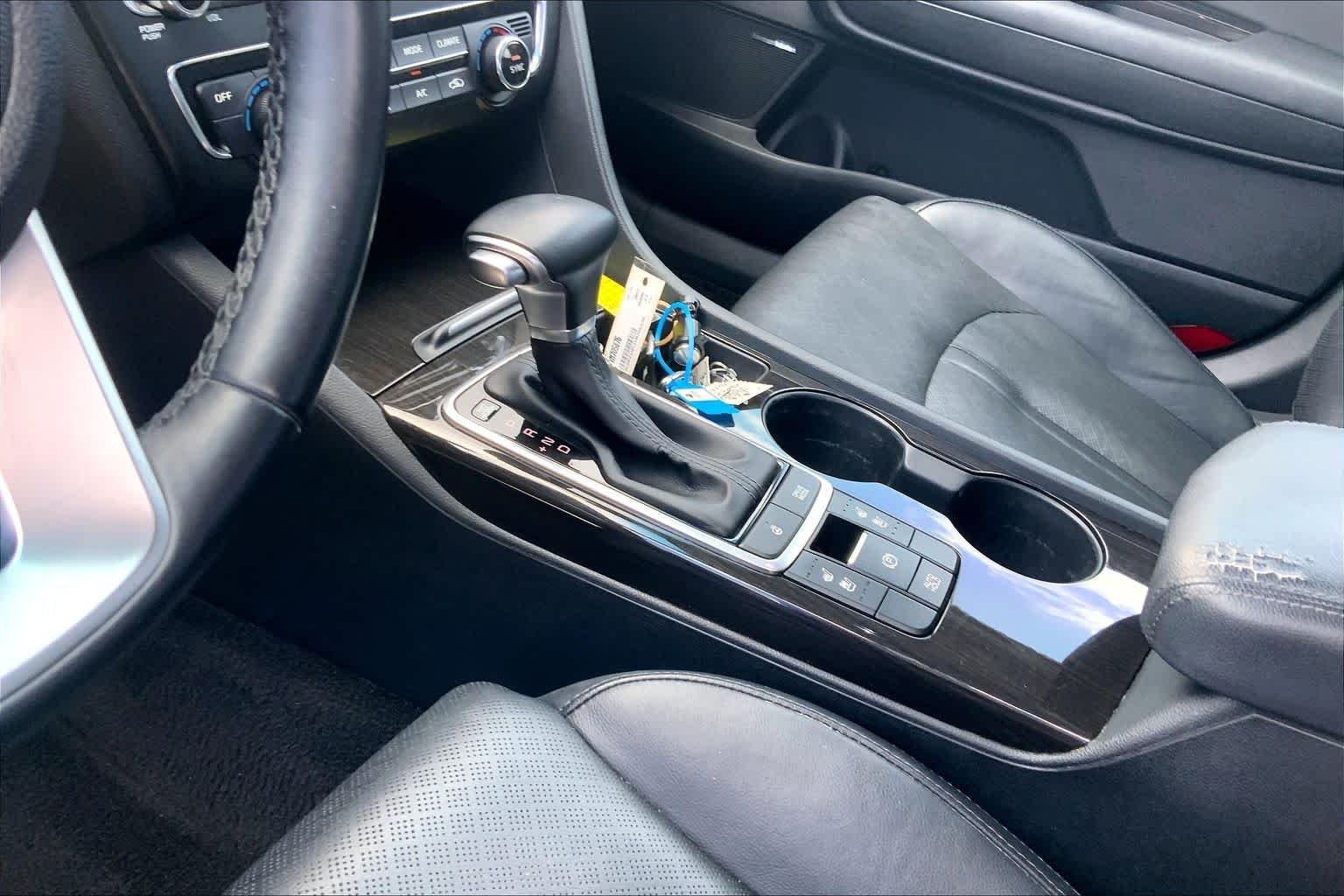 Used 2020 Sparkling Silver Kia EX Premium image 16