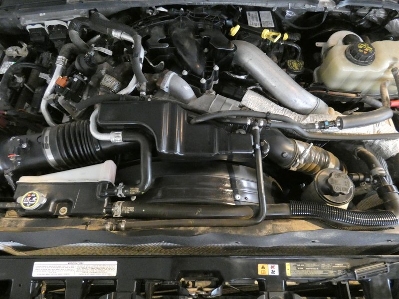 Used 2013 INGOT SILVER META Ford Crew Cab Platinum SRW image 28