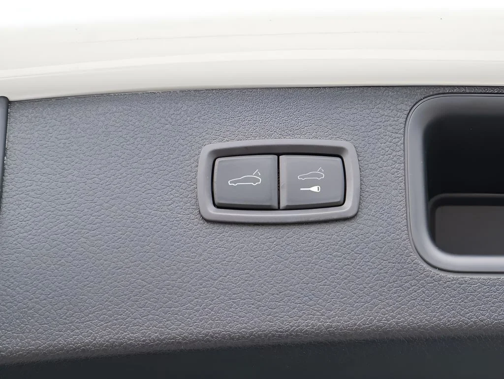 Certified Used 2023 White Porsche  image 16