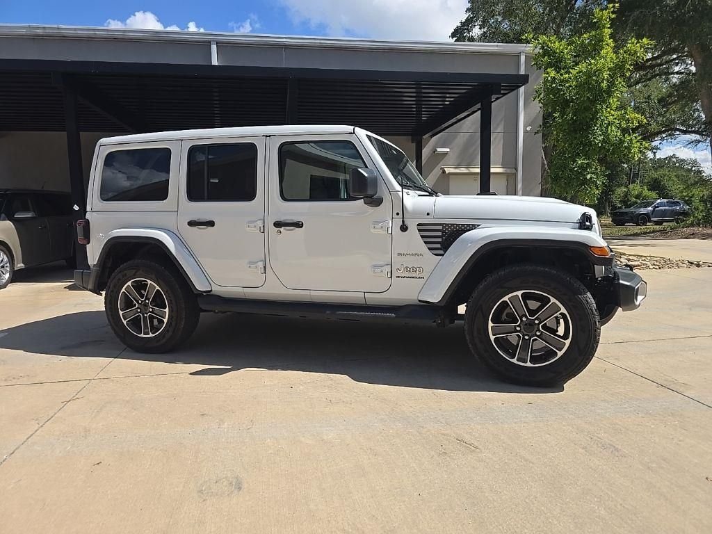 Used 2023 White Jeep Sahara image 17