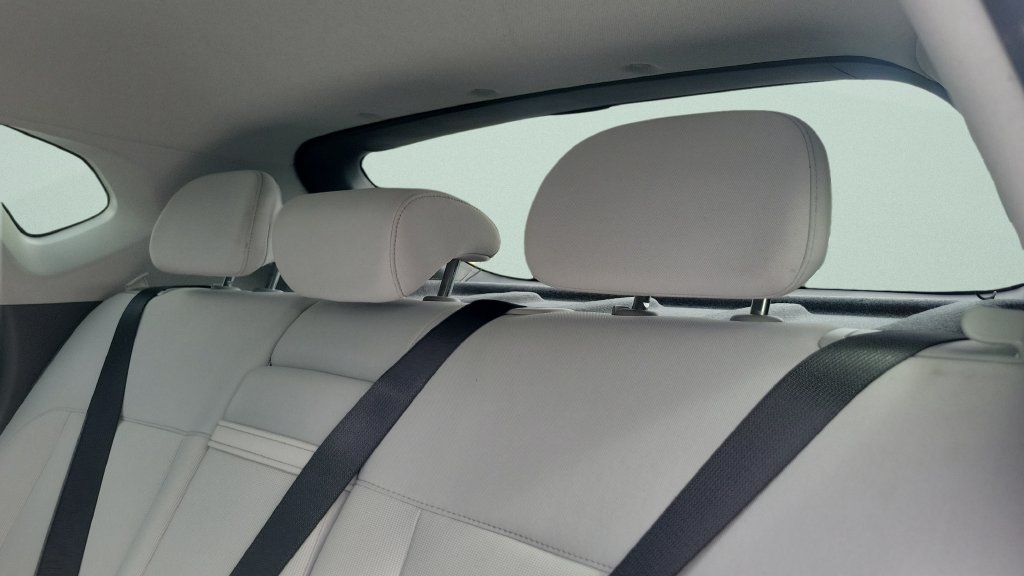 2025 Hyundai Kona SEL - Photo 10