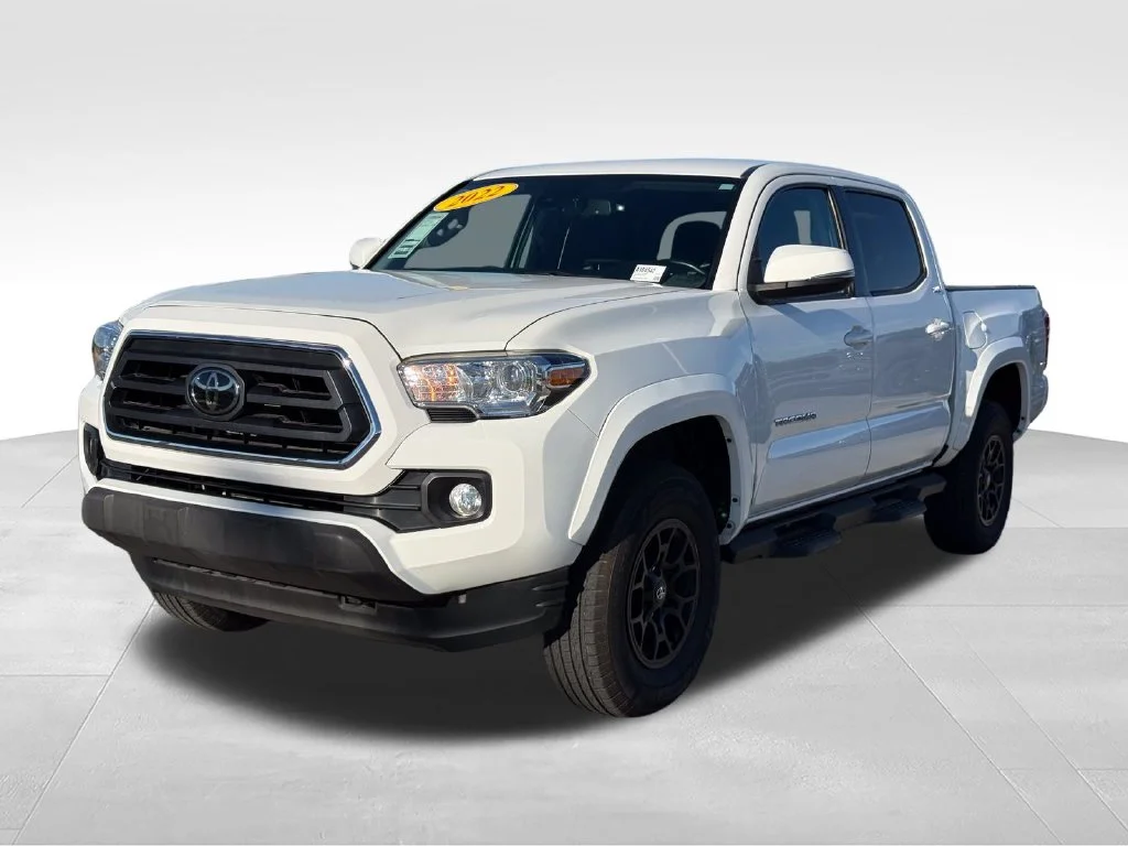Used 2022 White Toyota SR5 image 1