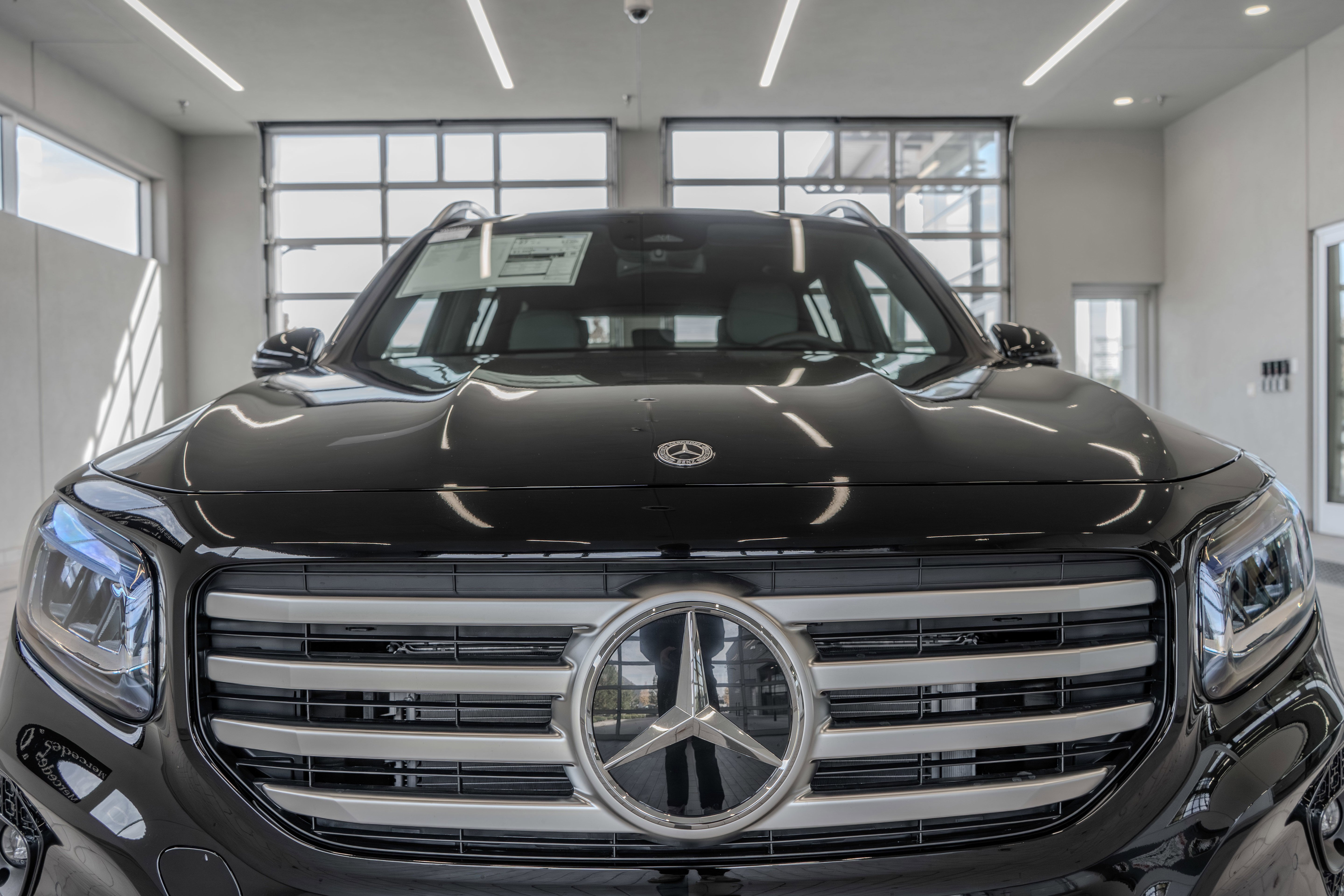 New 2026 Night Black Mercedes-Benz GLB 250 image 59