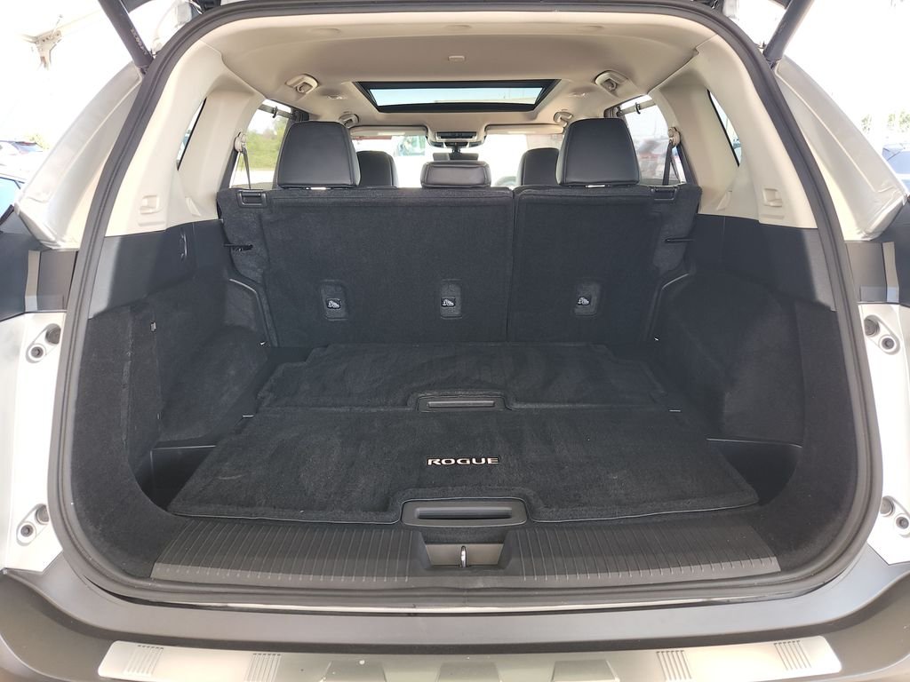Certified Used 2022 Silver Nissan SL image 12