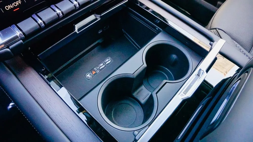 2026 GMC Yukon XL Denali - Photo 19