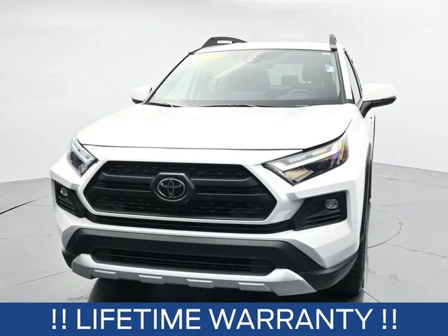 Used 2024  Toyota Adventure image 2