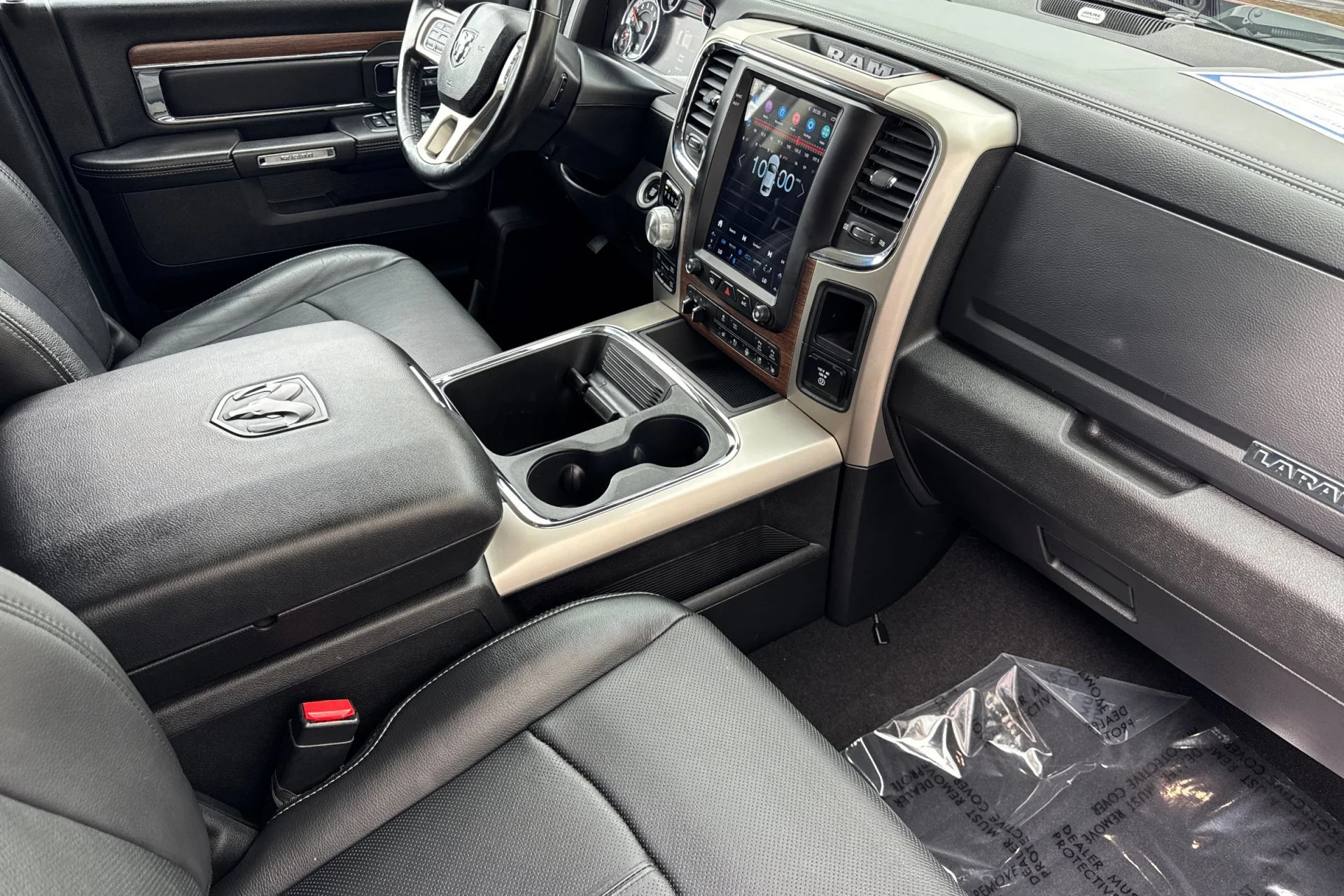 Used 2018 Delmonico Red Pearlcoat Ram Laramie image 17