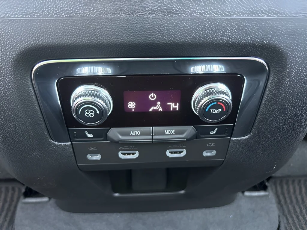 Used 2023 Onyx Black GMC Denali Ultimate image 12