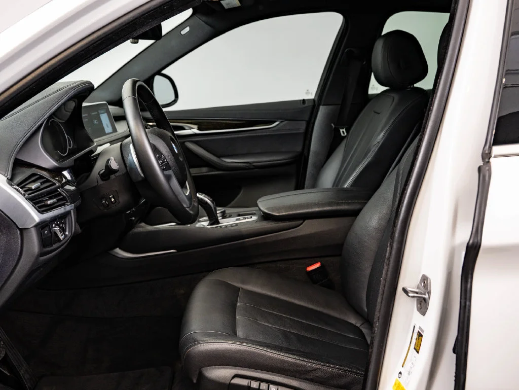 Used 2019 Mineral White Metallic BMW xDrive35i image 23