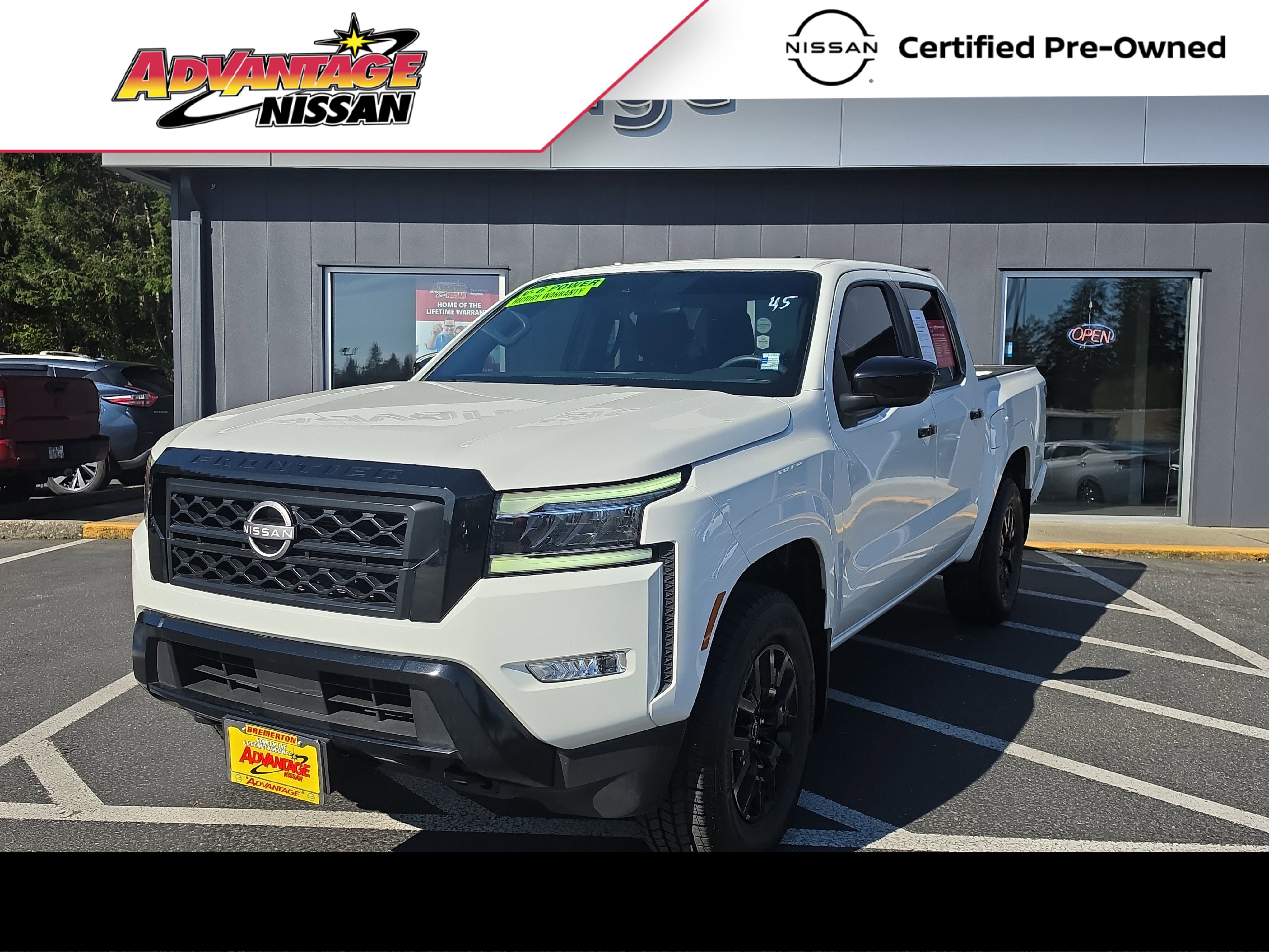 2023 Nissan Frontier SV Crew Cab 4X4 SWB's photo