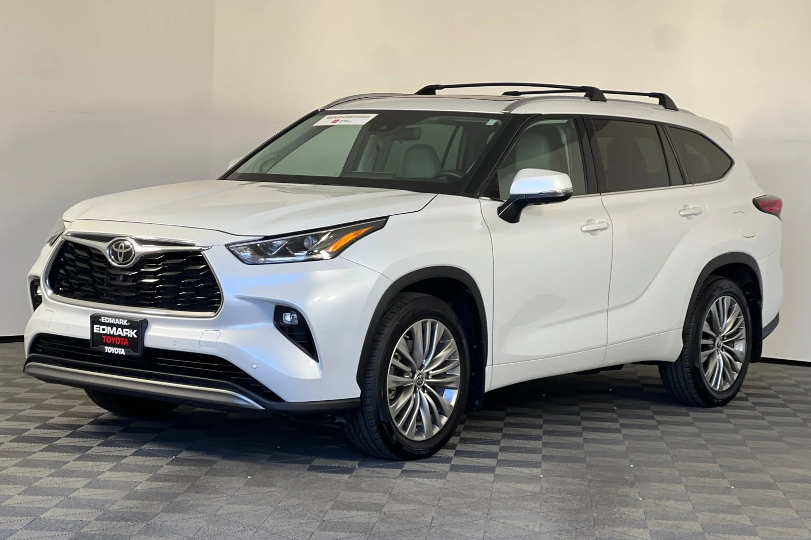 Certified Used 2022 Wind Chill Pearl Toyota Platinum image 7