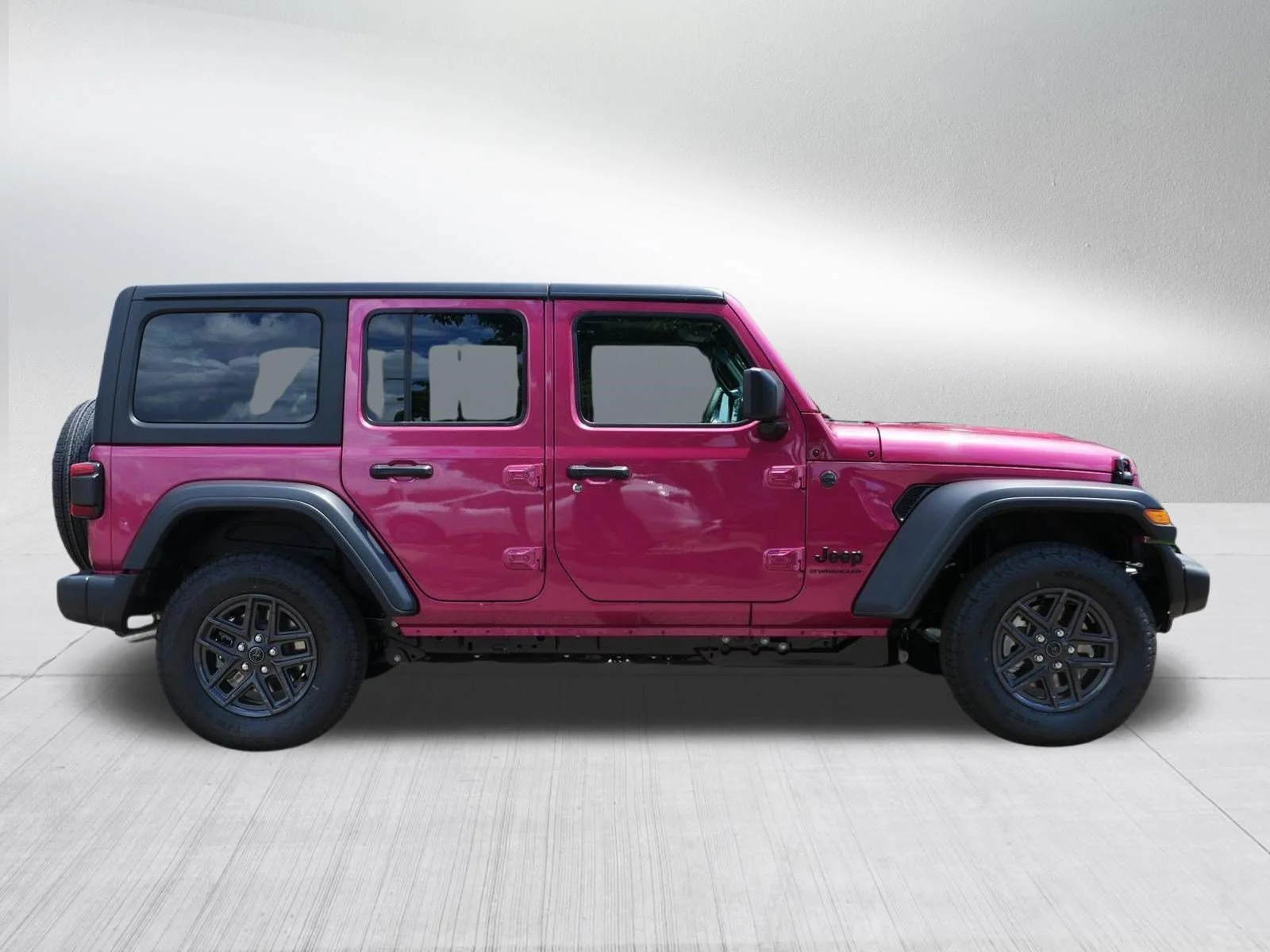 New 2026 Tuscadero Pearl-Coat Exterior Paint Jeep Sport S image 8
