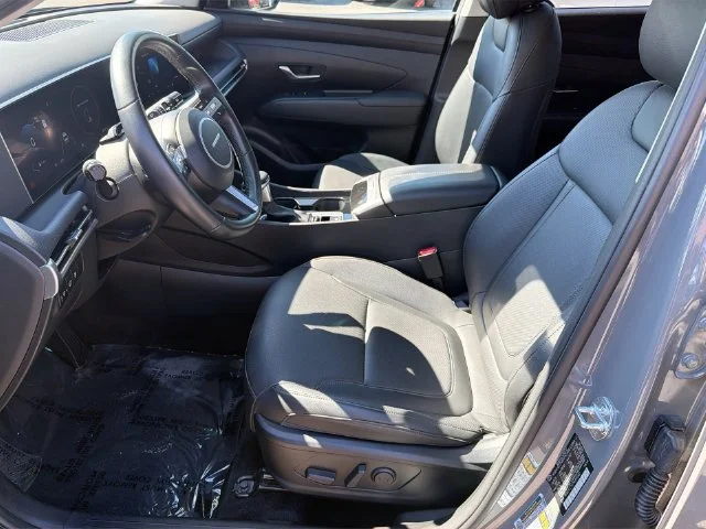 Used 2025 Gray Hyundai SEL Convenience image 22