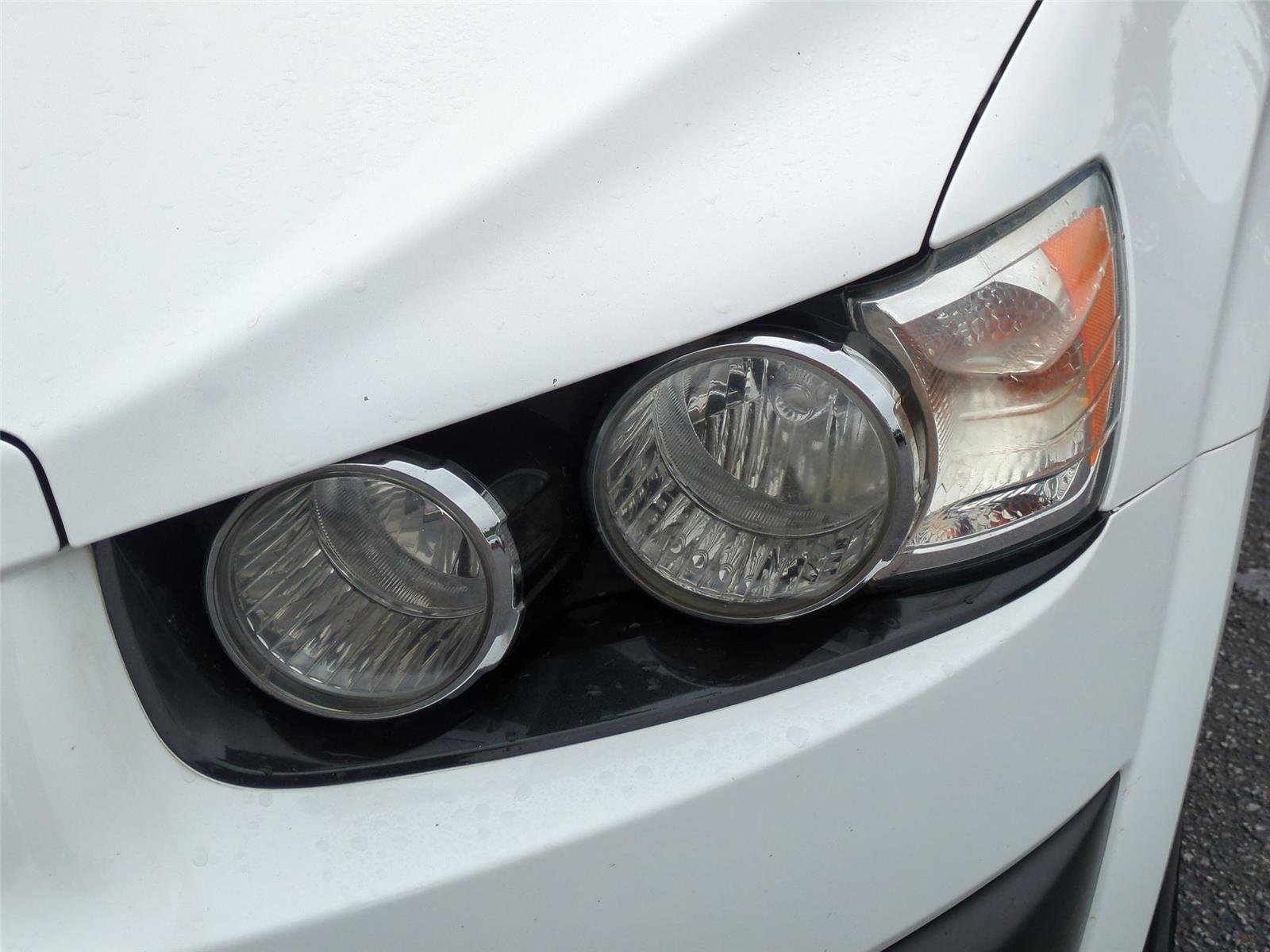 Used 2016 Summit White Chevrolet LS image 9