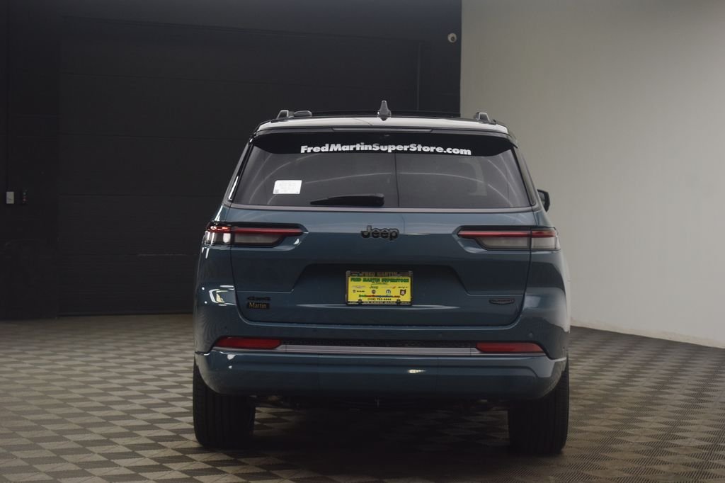 New 2026 Steel Blue Exterior Paint Jeep Summit image 11