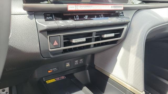 Certified Used 2026 ICE CAP Toyota  image 18