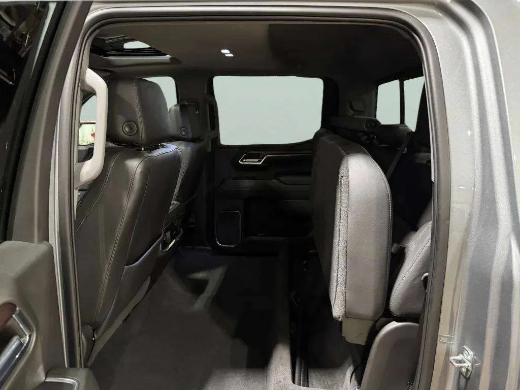 Certified Used 2023 STERLING METALLIC GMC SLT image 27