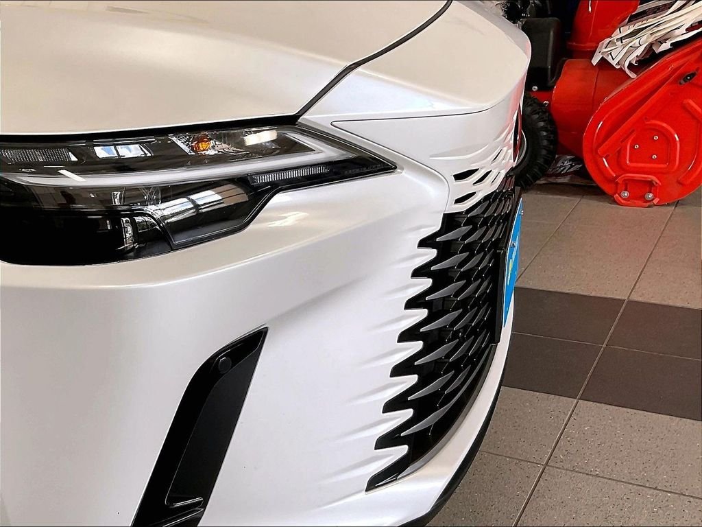 Used 2024 White Lexus 350 Premium image 32