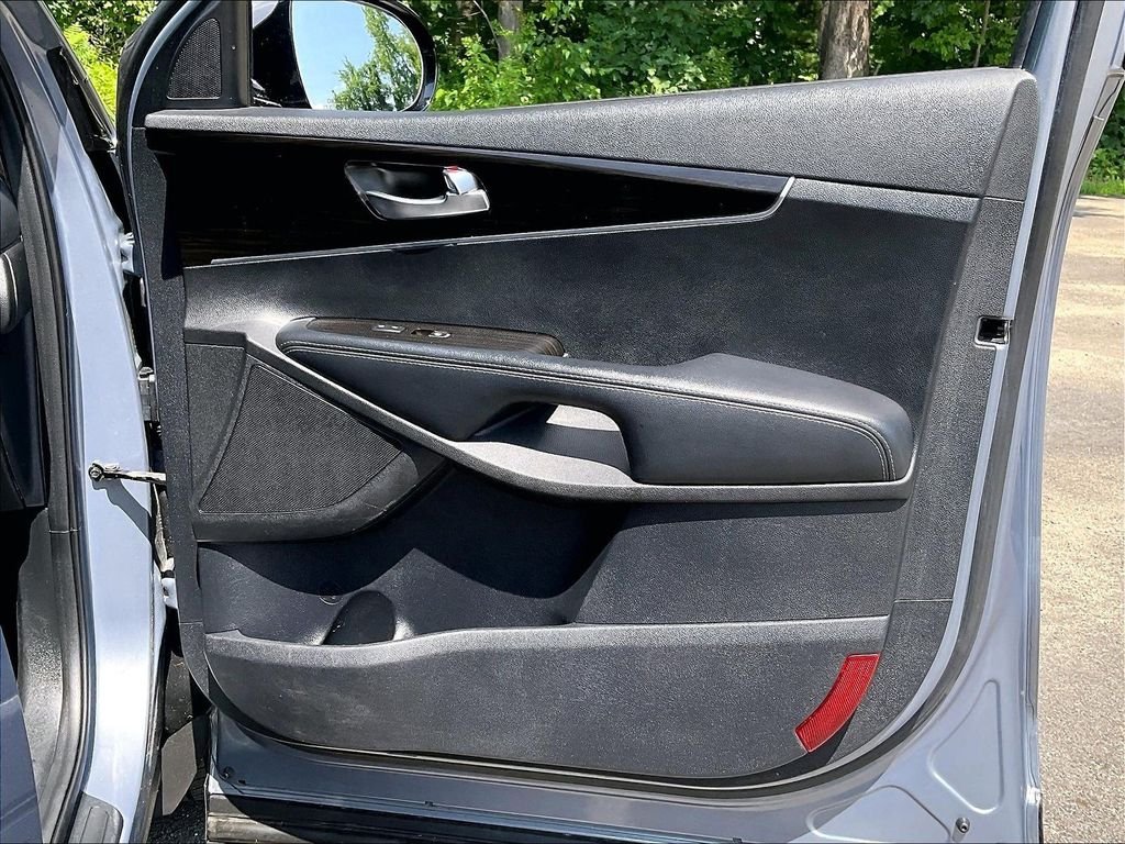 Used 2020 Silver Kia LX image 26
