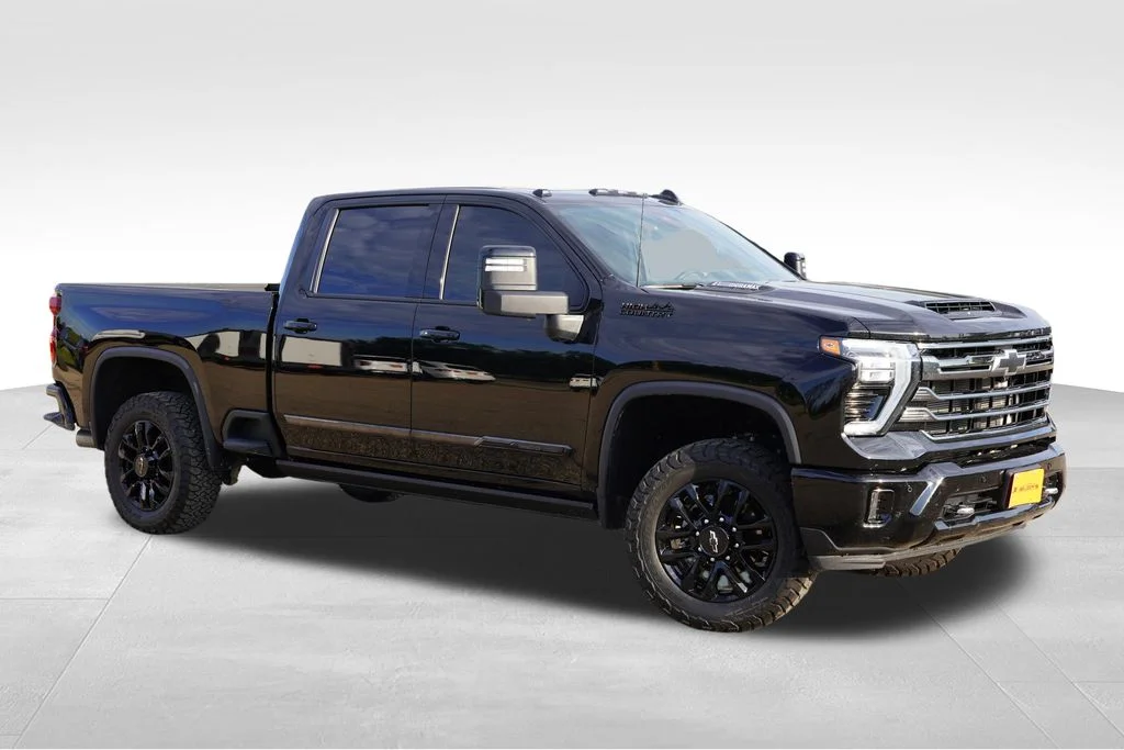 Used 2024 Black Chevrolet High Country image 2