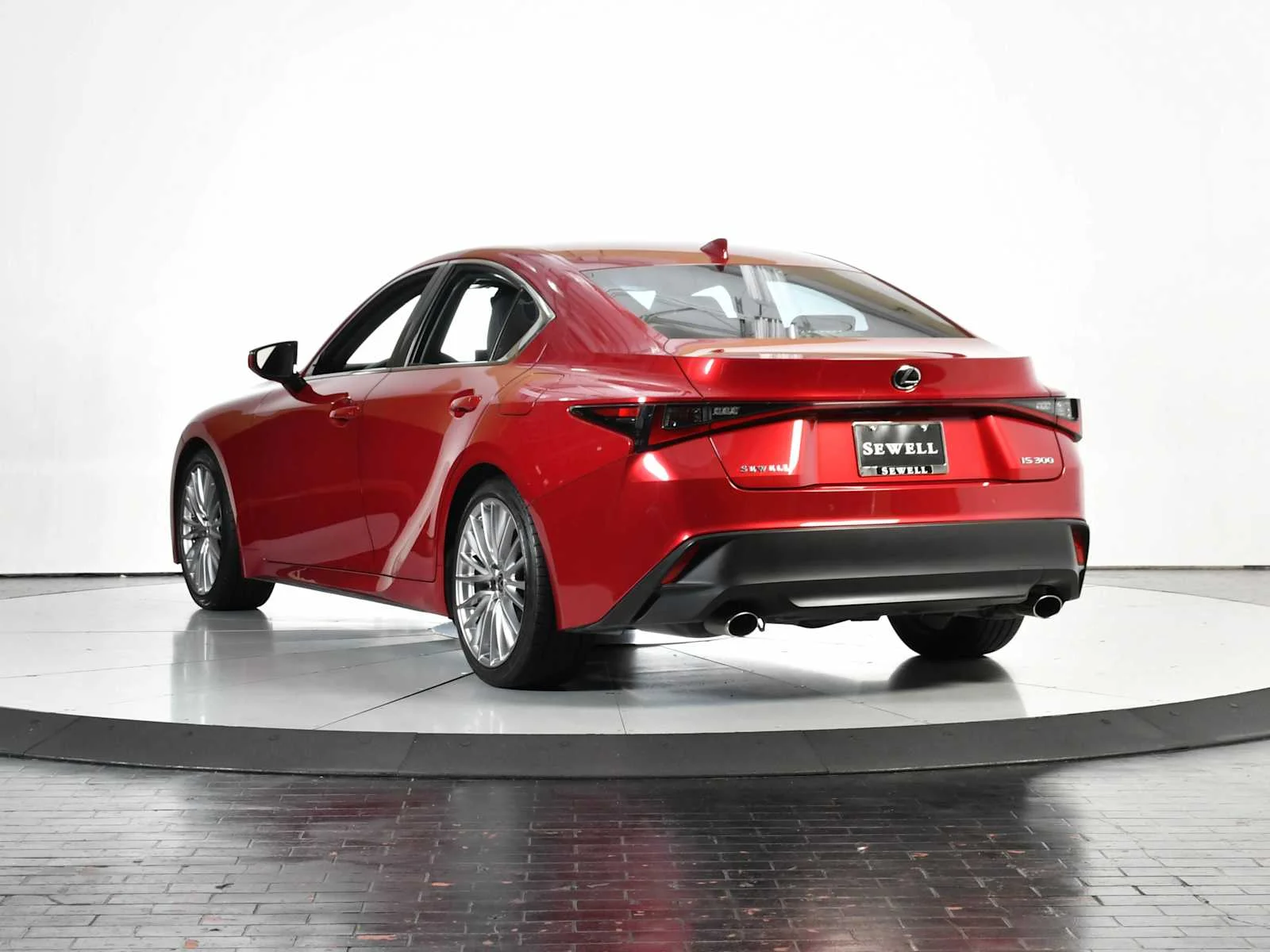 Used 2022 Matador Red Mica Lexus  image 4