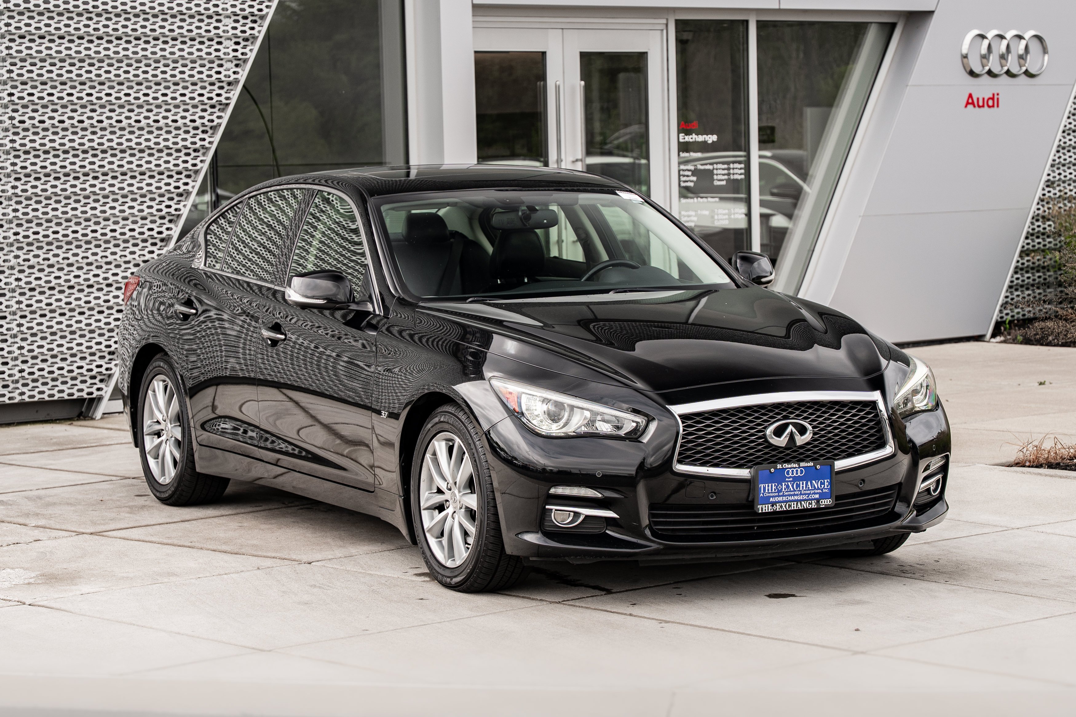 Used 2014 Black Obsidian INFINITI Premium image 2