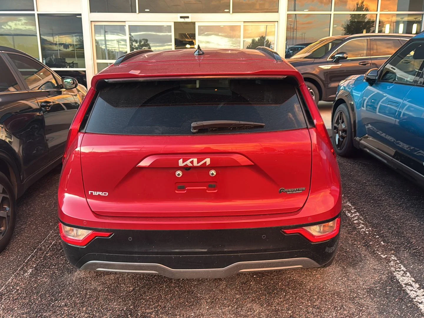 Certified Used 2023 Runway Red Kia Wind image 5