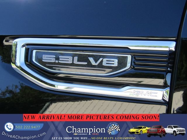 Used 2022 ONYX BLACK GMC SLT image 11