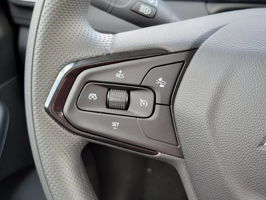 New 2026 Summit White Chevrolet LT image 26