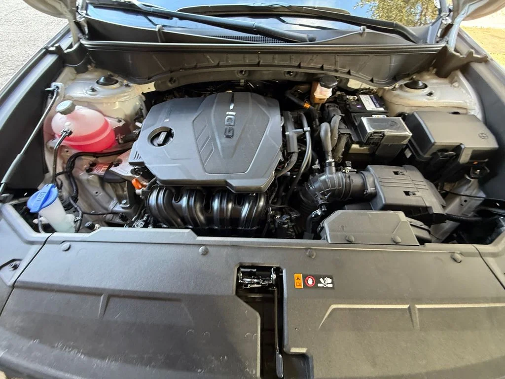Used 2025 Silver Hyundai SEL image 20
